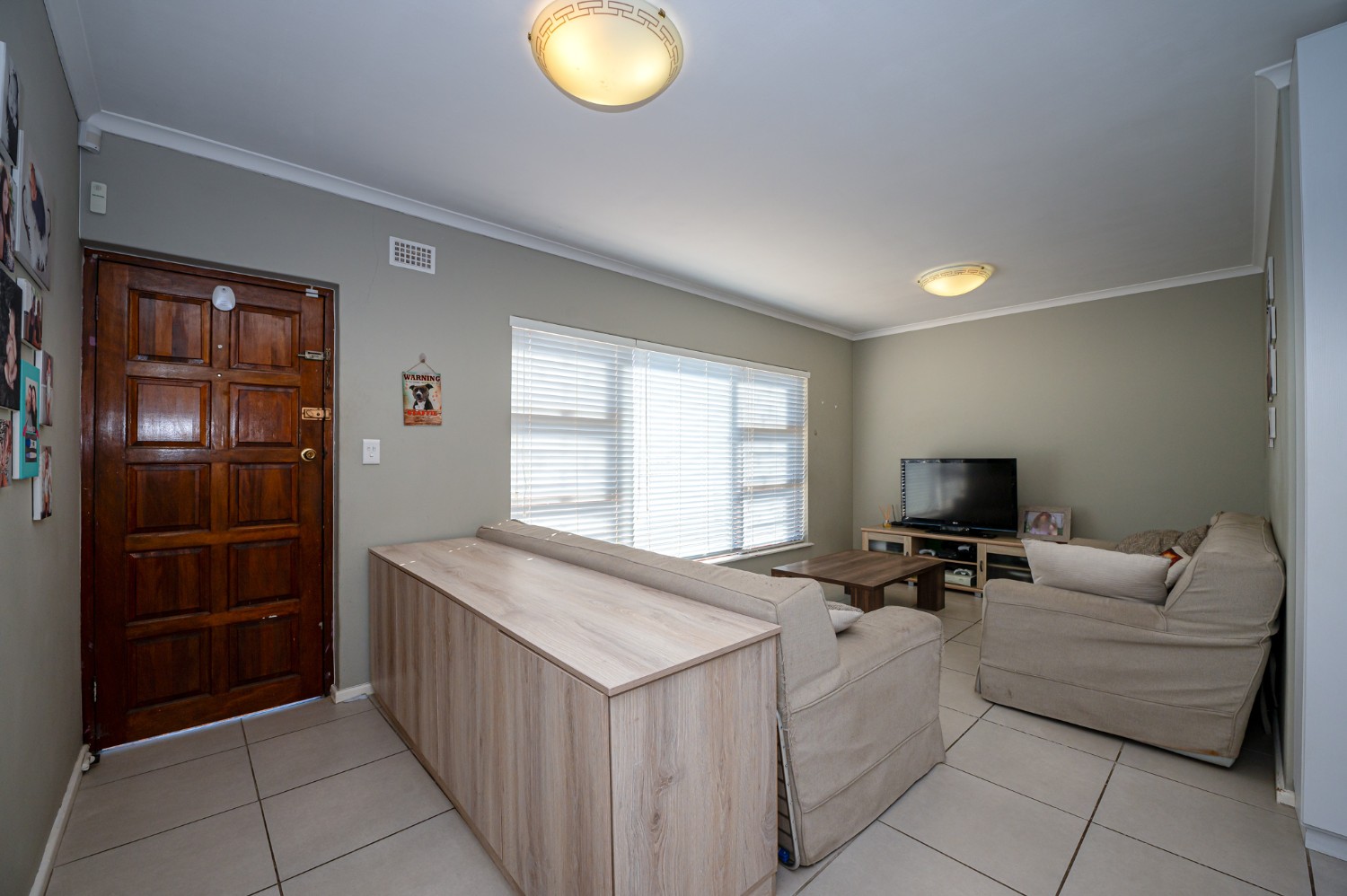 2 Bed Home For Sale in Bothasig (R 2,080,000)