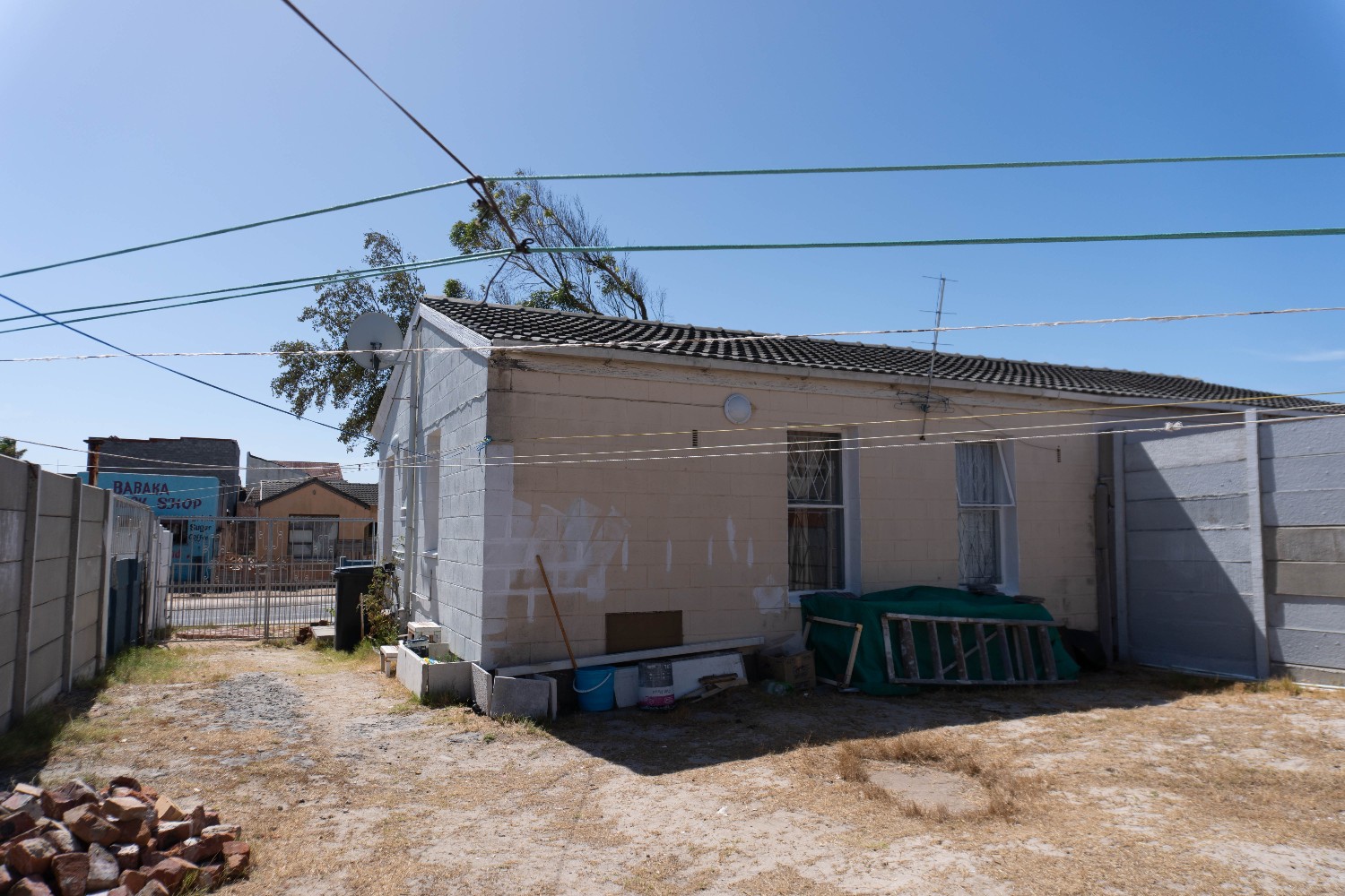 2 Bed Home For Sale in Rocklands (R 660,000)