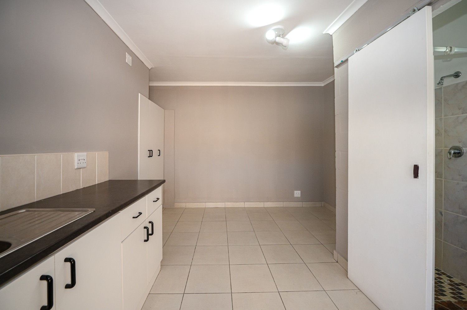 4 Bed Home For Sale in Matroosfontein (R 1,499,000)