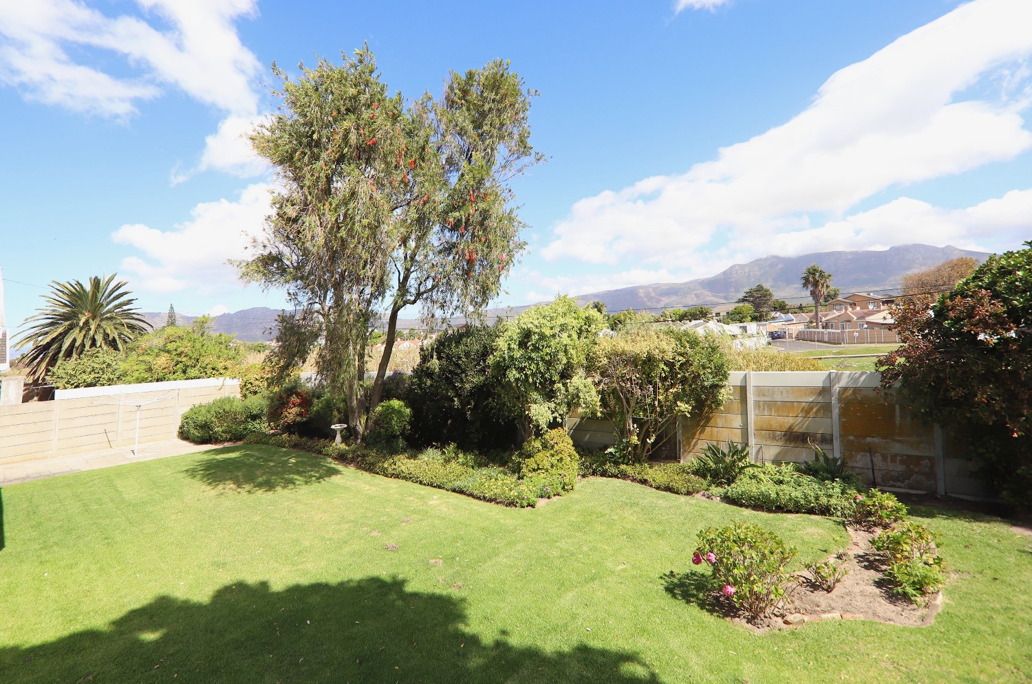 3 Bed Home For Sale in Elfindale (R 3,500,000)