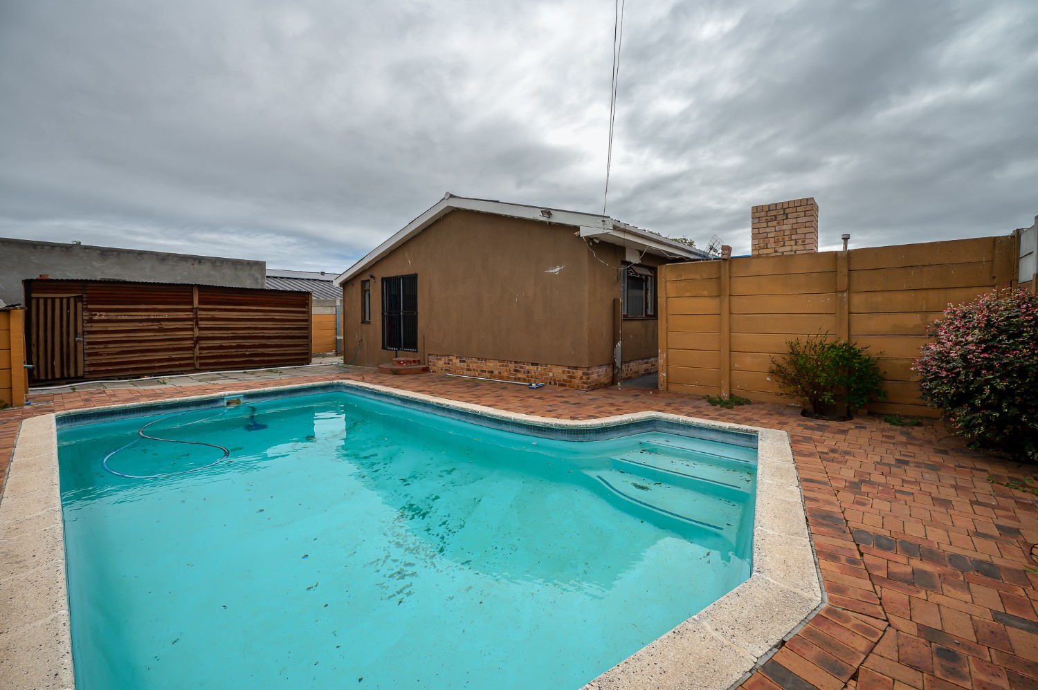 4 Bed Home For Sale in Bothasig (R 2,499,000)