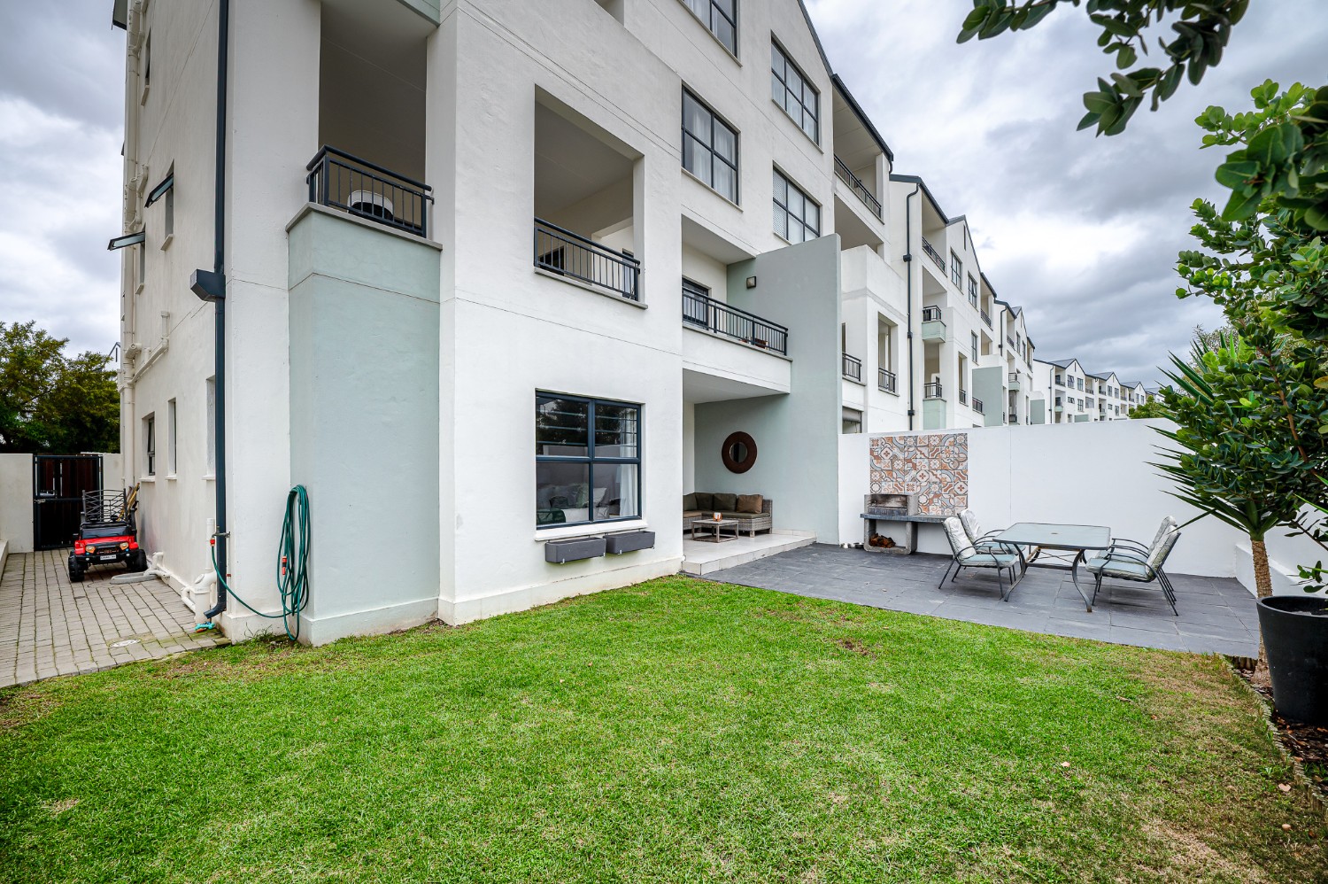 3 Bed Apartment For Sale in Richwood (R 2,080,000)