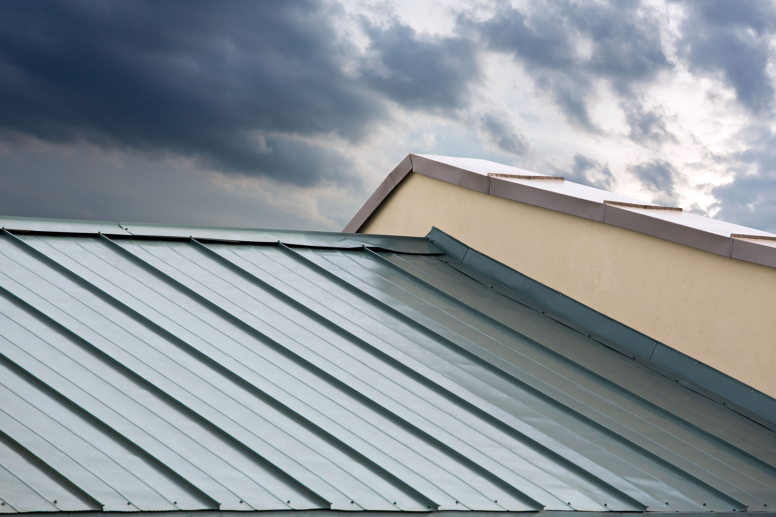 Know The Advantages & Disadvantages Of Metal Roofing