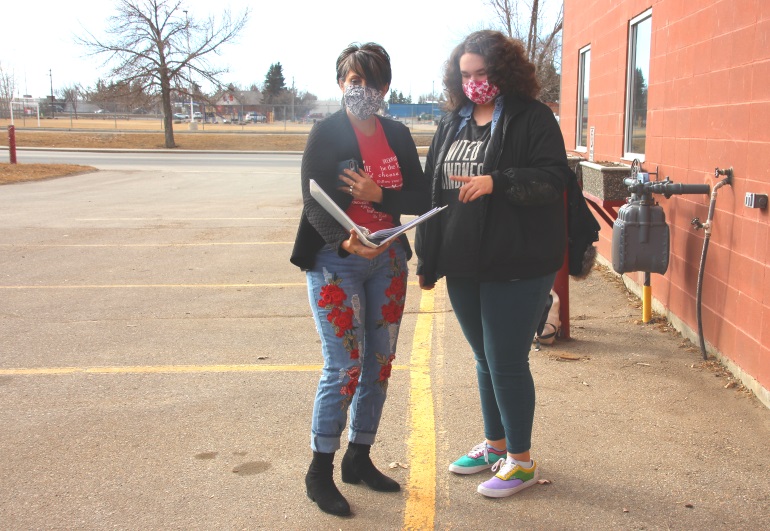 Young Strathmore sneaker entrepreneur meets MLA