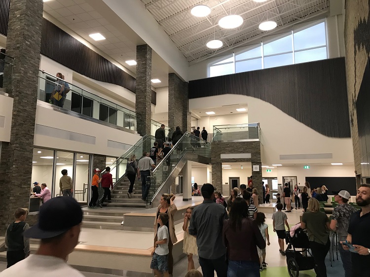 Okotoks' Meadow Ridge School already outgrowing its space
