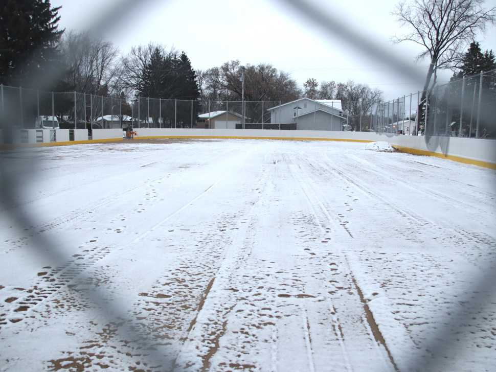 New outdoor rink in Steinbach is nearing completion