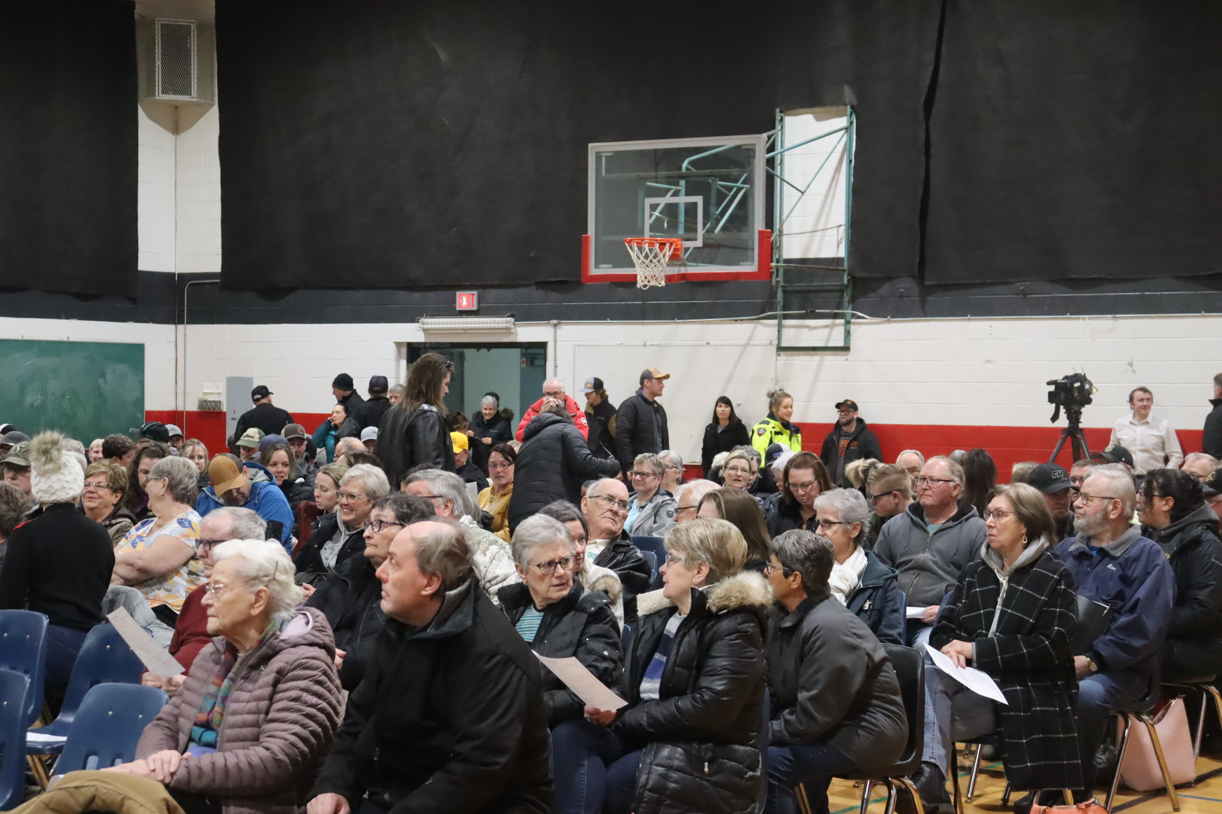 Oxbow hosts town hall meeting discussing disruptions in local health