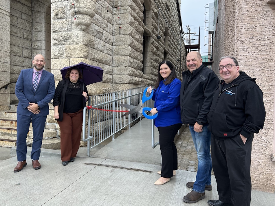 Portage City Hall unveils new accessibility ramp