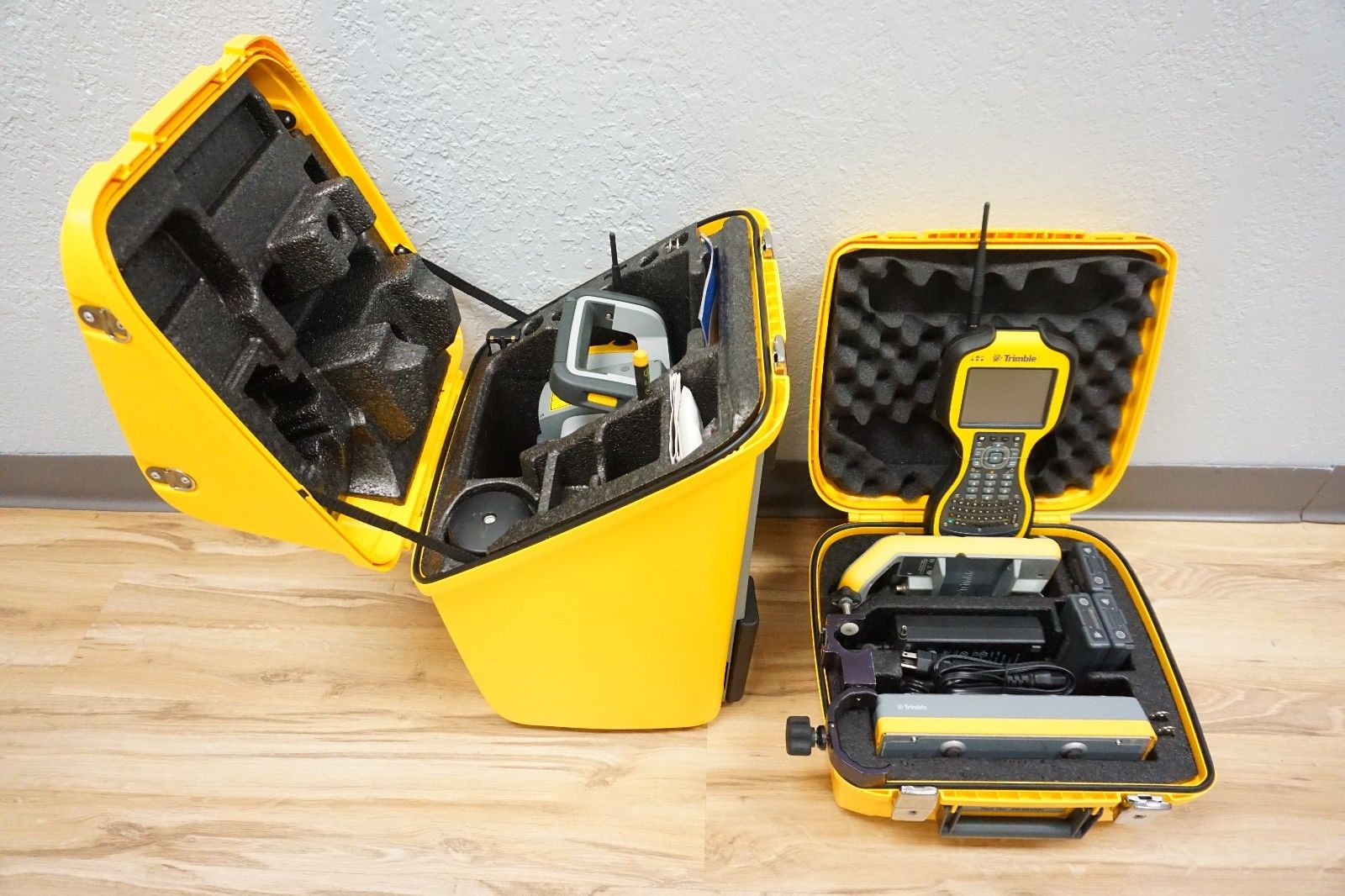 Trimble SPS930 Robotic Total Station 1″ Sec TSC3 Machine Control SPS S6