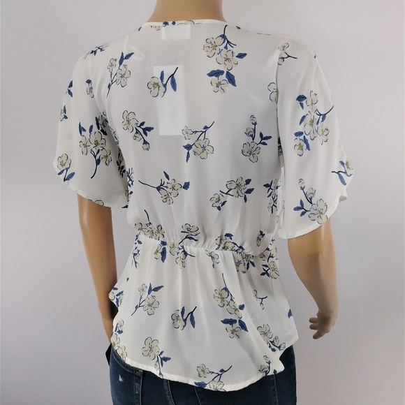 Sienna Sky Tops Sienna Sky Off White Floral Print Blouse Poshmark