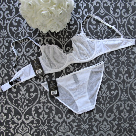 Versace Intimates & Sleepwear Nwt Versace White Satin Lace Bra Panty