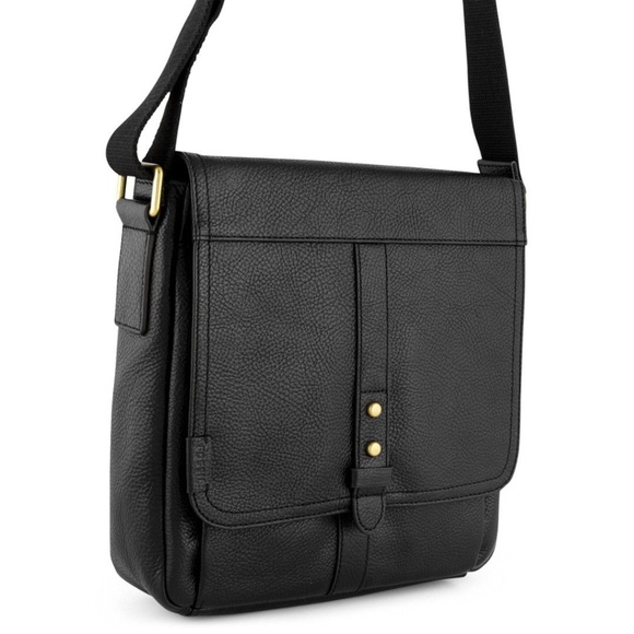 Fossil Bags Fossil Travis Citybag Black Leather Messenger Poshmark
