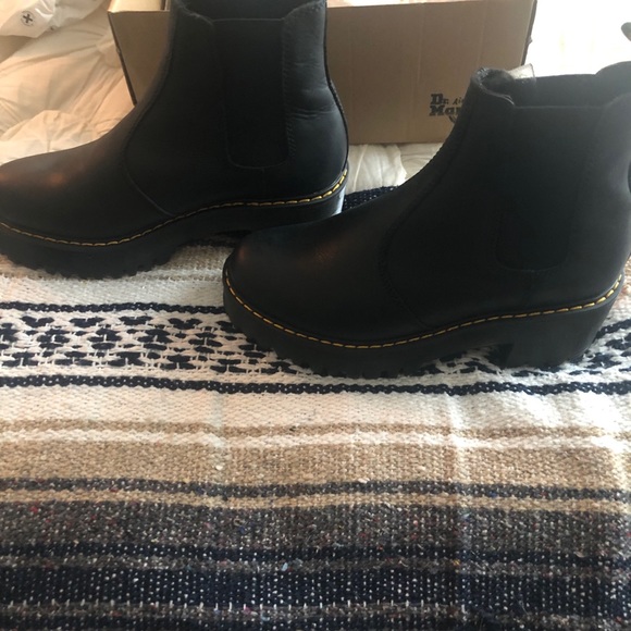 Dr. Martens Shoes Black Rometty Burnished Wyoming Doc Marten Boots