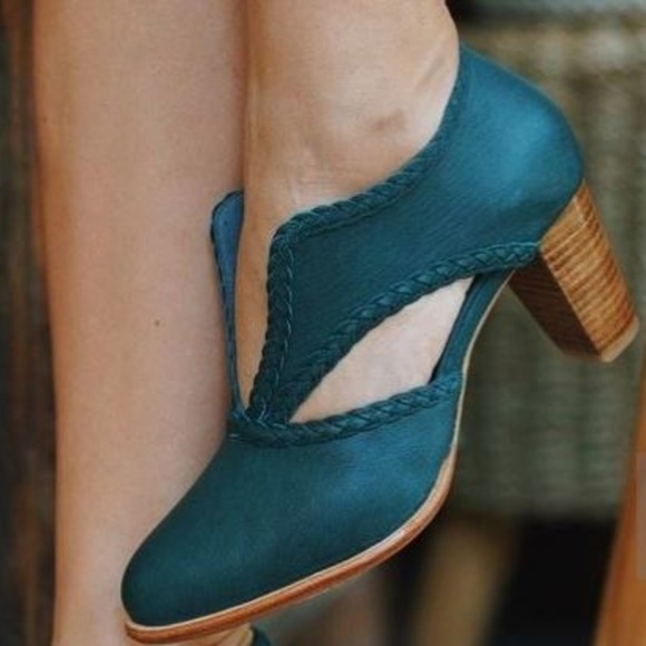 BALI ELF Shoes Brand New Bali Elf Spirit Walker Booties Sz 6 Poshmark