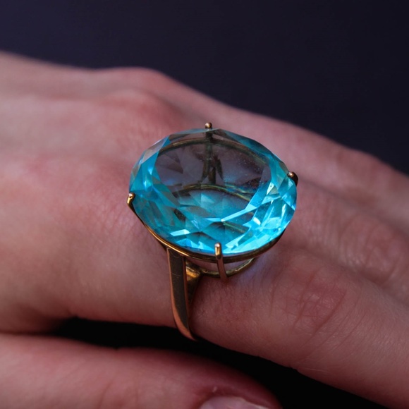 Vintage Jewelry Vintage Light Blue Topaz Ring 4 Carats Size 6 Poshmark