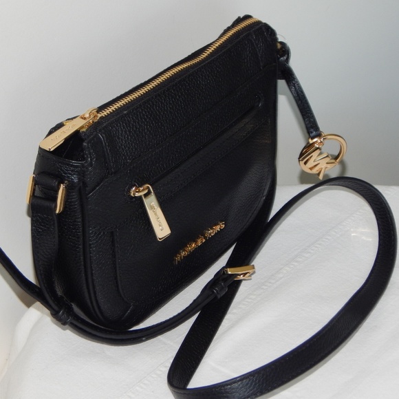 Michael Kors Bags Michael Kors Julia Leather Md Messenger Bag Poshmark