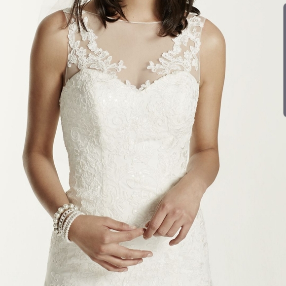David's Bridal Dresses Size2 Lace Illusion Wedding Dress Deep V