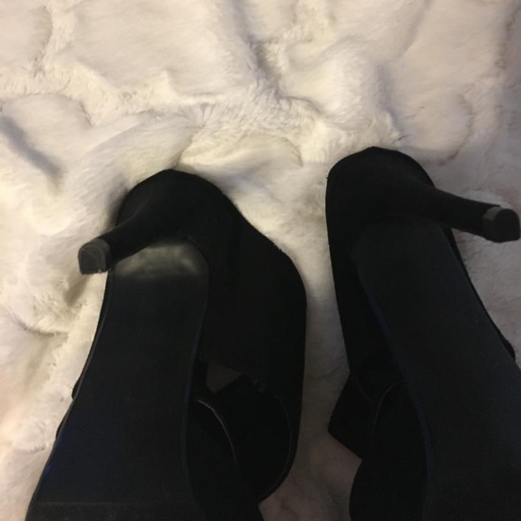 Laundry List Shoes Black Faux Suede High Heels Dressy Poshmark