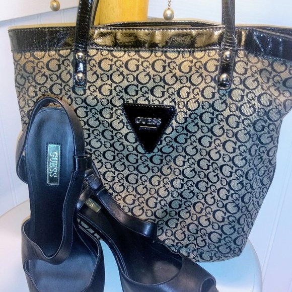 Guess Bags | Guess Signature Tote Bag | Poshmark