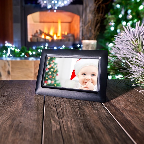 Polaroid Accents Polaroid 7 Black Plastic Led Digital Picture