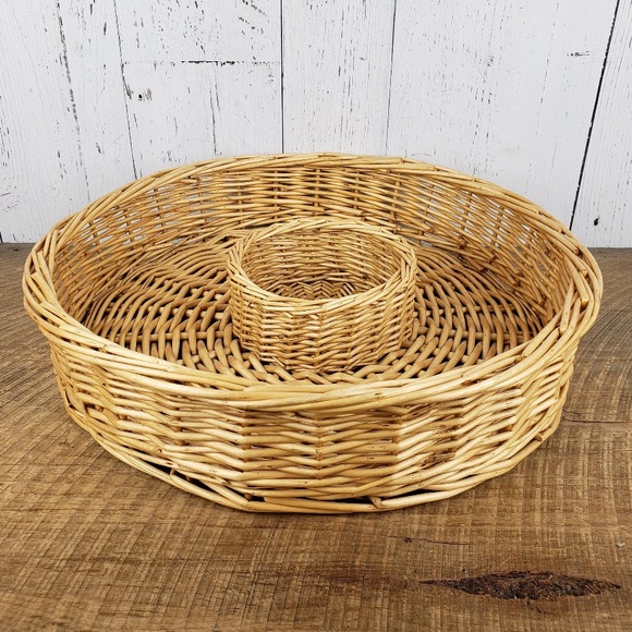 Vintage Dining Vintage Large Round Wicker Chips And Dip Basket