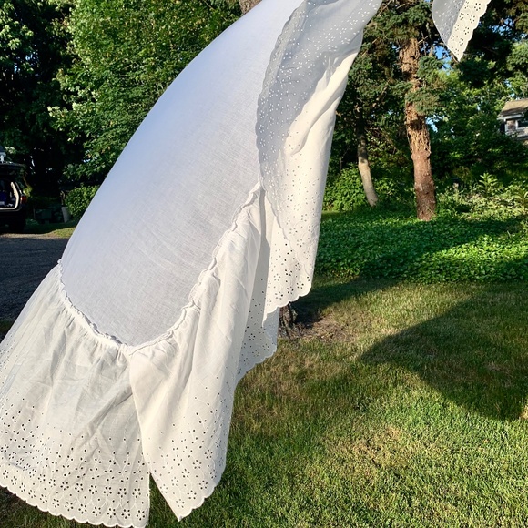 Vintage Bedding Vtg Twin Eyelet Dust Ruffle Poshmark