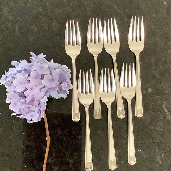 Holmes and Edwards Dining Holmes And Edwards 5 Pieces Century