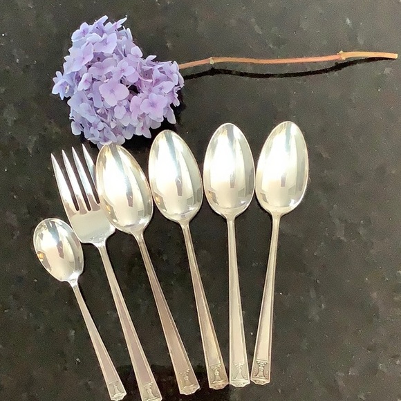 Holmes and Edwards Dining Holmes And Edwards 5 Pieces Century