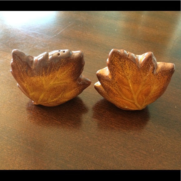 Better Homes And Gardens Dining Leaf Shaped Salt And Pepper Shaker