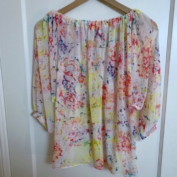 CAbi Tops Cabi Summery Floral Top Size Small Poshmark