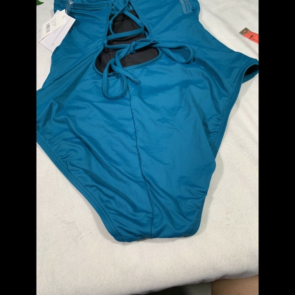 La Blanca Swim Nwt La Blanca Goddess Oneshoulder Onepiece Swim