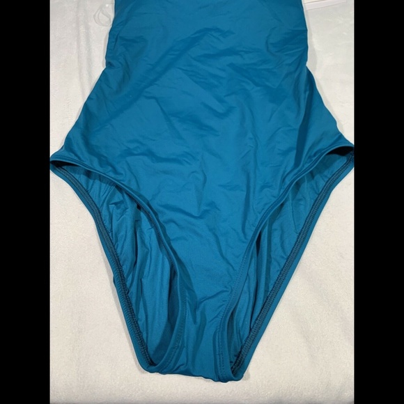 La Blanca Swim Nwt La Blanca Goddess Oneshoulder Onepiece Swim