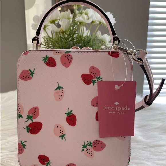 Kate Spade Daisy Strawberry Purse Pattern