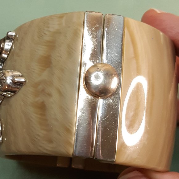 Brighton Jewelry Brighton Selene Chunky Hinged Bracelet Poshmark