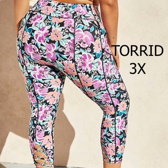 torrid Pants &amp; Jumpsuits Torrid Floral Active Workout Crop Cutout