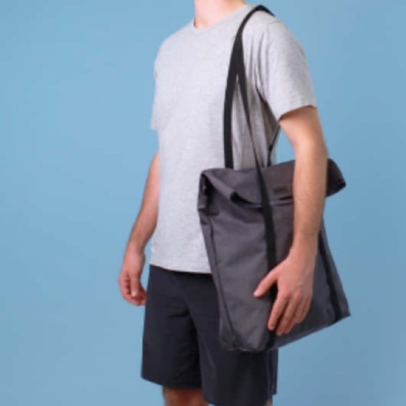 On Running Bags On Running Ambassador Pack Unisex Style Convertible