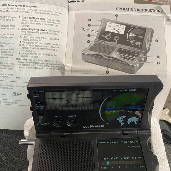 Magnavox Portable Audio & Video Vintage Portable Magnavox World