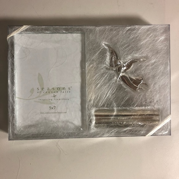 Accents Nwt 5x7 Clear Frame With Stand And Angel Accent Poshmark