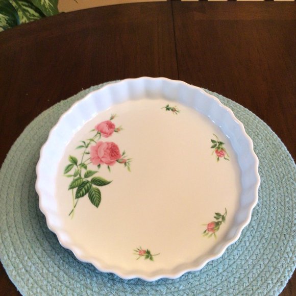 Christineholm Kitchen Christineholm Rose Fluted Quiche Pie Dish