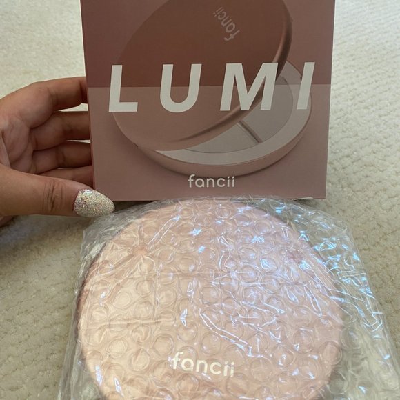 Fancii Makeup Brand New Fancii Lumi Rose Gold Led Lighted Compact