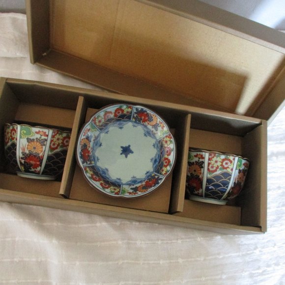 Dining Set Of 2 Tea Cups And Saucers Nwot Poshmark