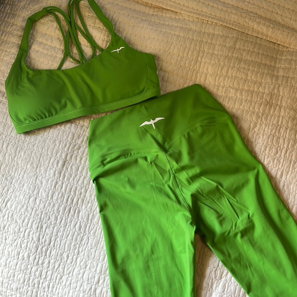 Iwa Company Pants & Jumpsuits Iwa Company Leggings Poshmark