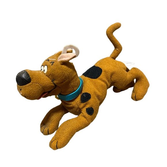 Warner Bros. Toys Vintage Scooby Doo Stuffed Plush Soft Toy Laying