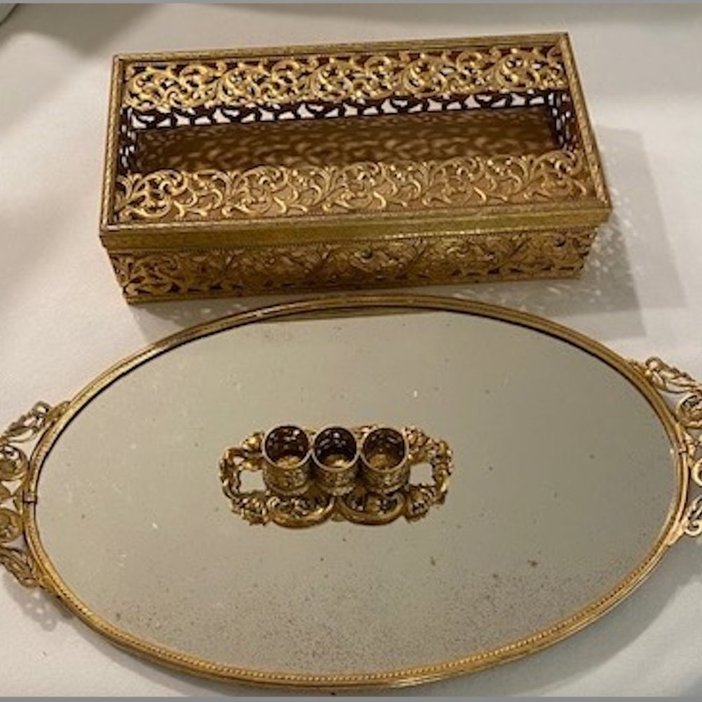 Antique Gold Vanity Set Gem