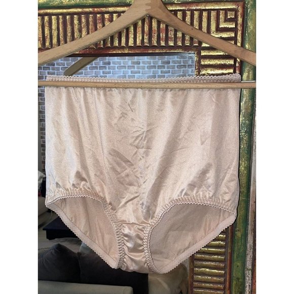 vassarette Intimates & Sleepwear Vintage Vassarette 400 Satin