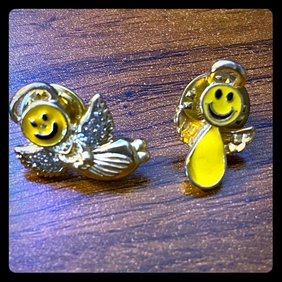 Jewelry 2 Smiley Face Angel Pins Brooch Angel Wings Religious