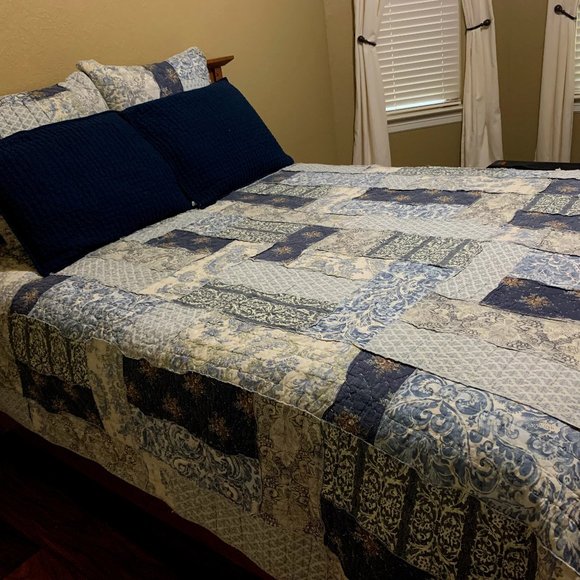 Pottery Barn Bedding Pottery Barn Delaney Quilt And Shams Poshmark