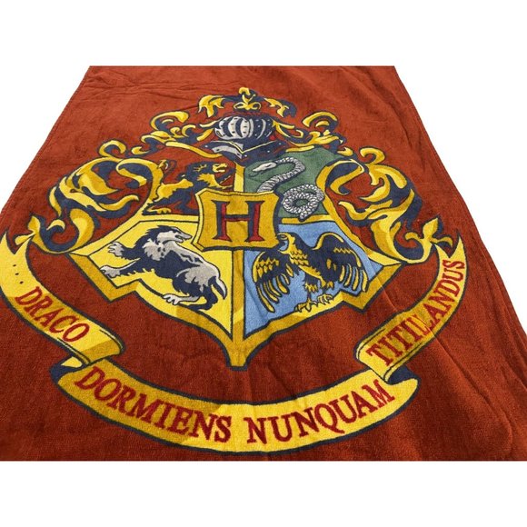 Warner Bros. Bath Harry Potter Beach Towel Crest Hogwarts Burgundy