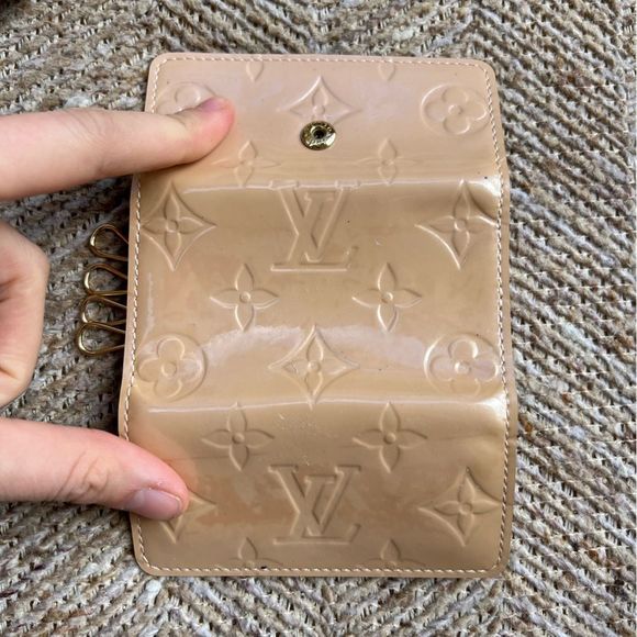 Louis Vuitton Accessories Louis Vuitton Louis Vuitton Key Cles