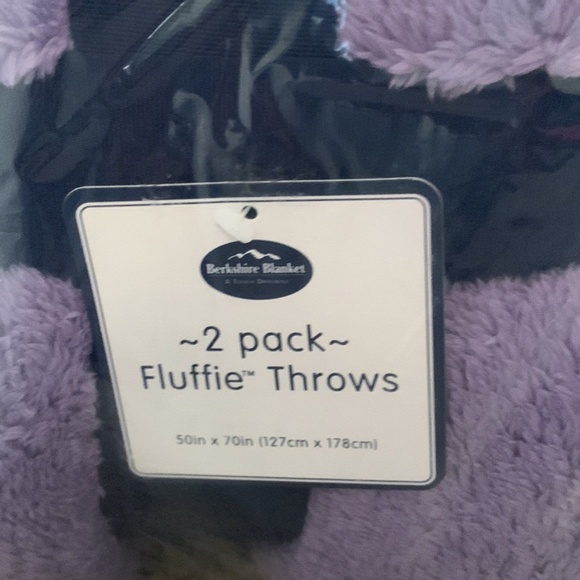 Concierge Collection Bedding Fluffy Throws Two Pack Lavender Tan